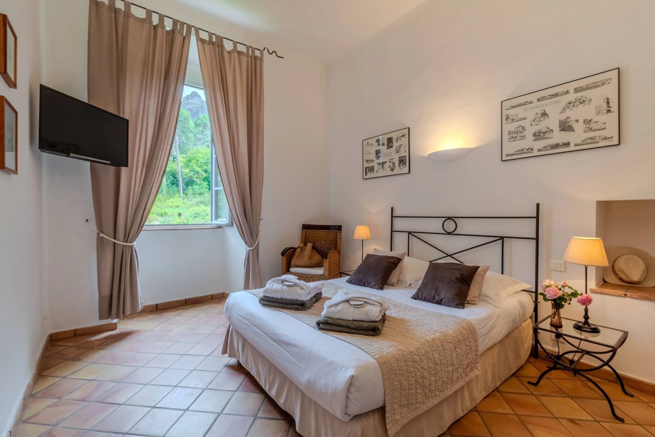 1 nuit dans une maison d’Américain reconvertie en hôtel 3* à Feliceto avec Kiffemu