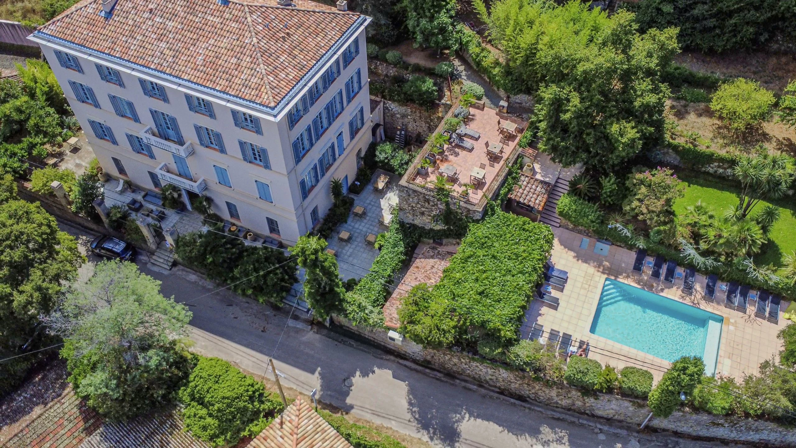 1 nuit dans une maison d’Américain reconvertie en hôtel 3* à Feliceto avec Kiffemu