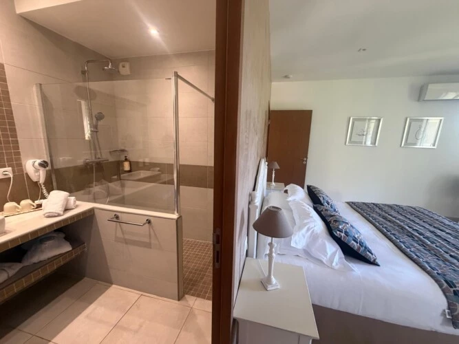 1 nuit  ou formule détente dans un hôtel 4* avec spa à Feliceto