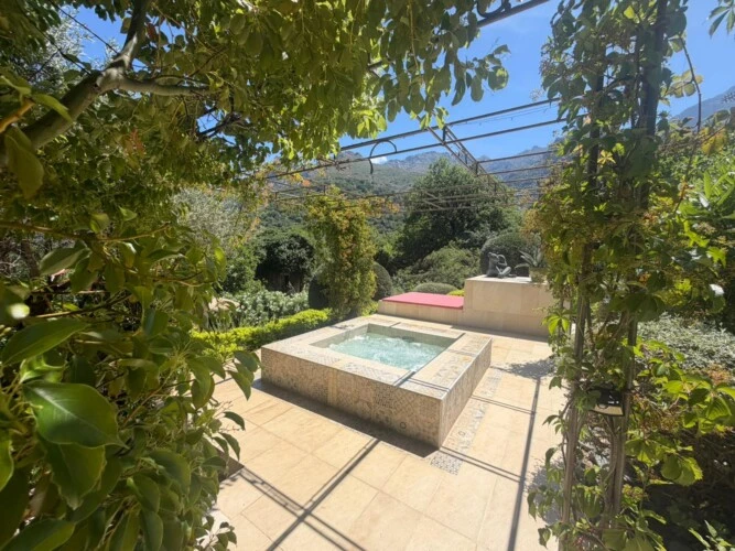 1 journée détente à la piscine lagon et au spa d'un hôtel 4* à Feliceto