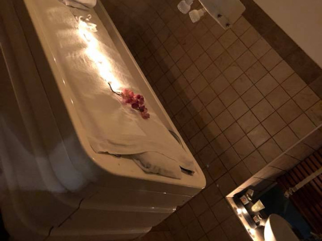 SOIN CRYOGENIE JAMBES LOURDES à Serenity Spa à Ajaccio